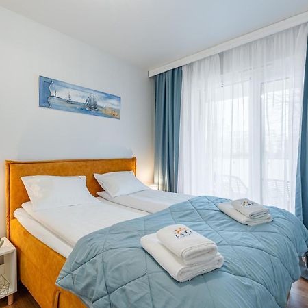 Laba Kolobrzeg Apartamenty Kollataja Z Parkingiem Bagian luar foto