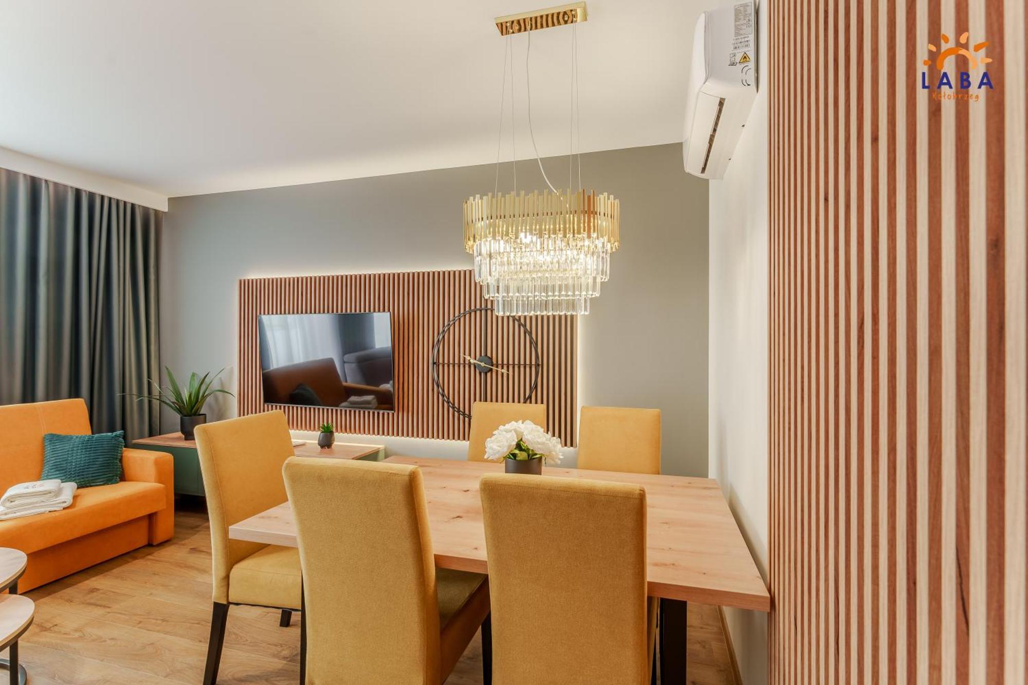 Laba Kolobrzeg Apartamenty Kollataja Z Parkingiem Bagian luar foto