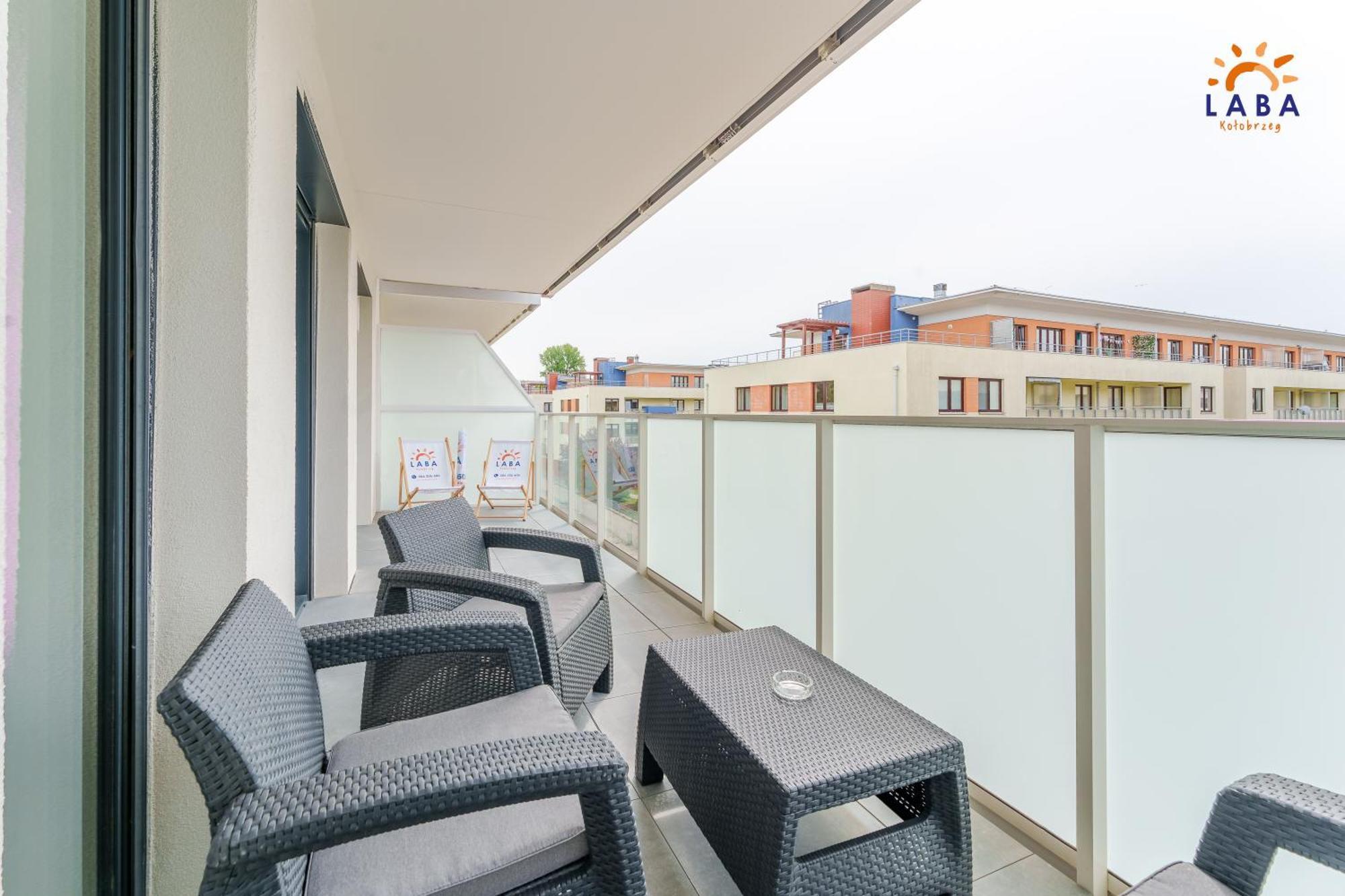 Laba Kolobrzeg Apartamenty Kollataja Z Parkingiem Bagian luar foto
