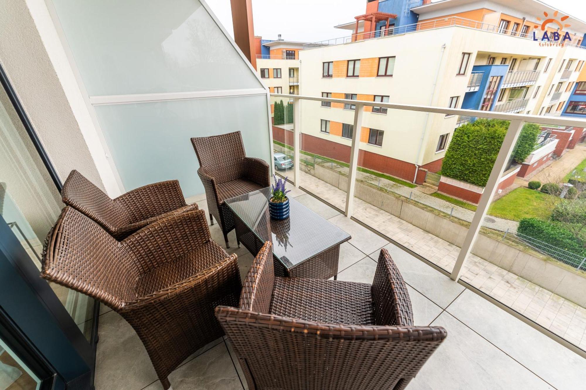 Laba Kolobrzeg Apartamenty Kollataja Z Parkingiem Bagian luar foto