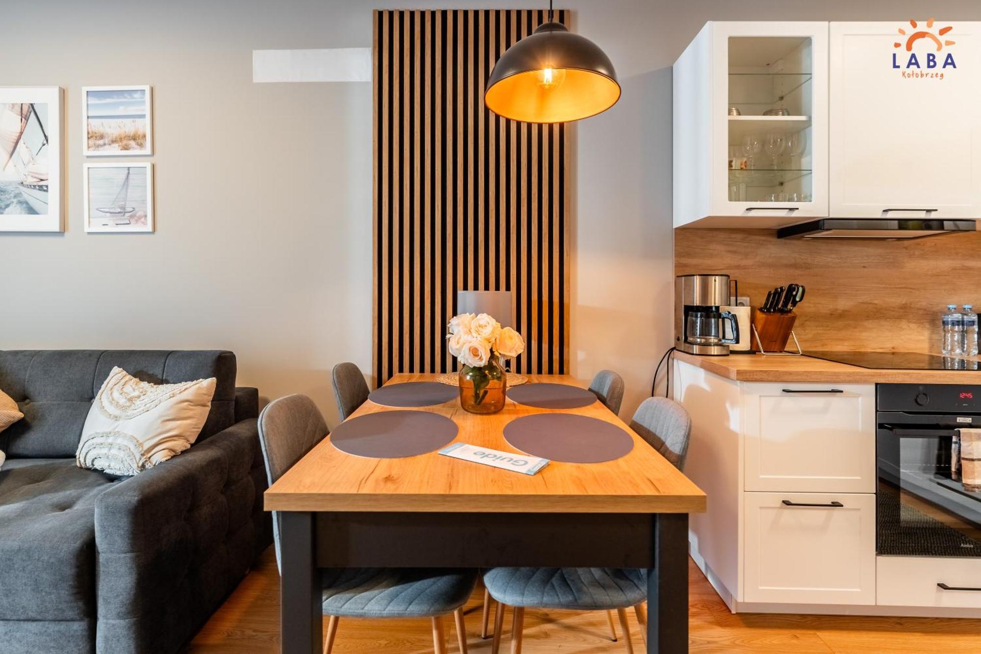Laba Kolobrzeg Apartamenty Kollataja Z Parkingiem Bagian luar foto
